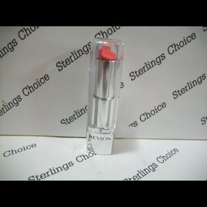 Revlon Ultra HD Lipstick #870 Tulip